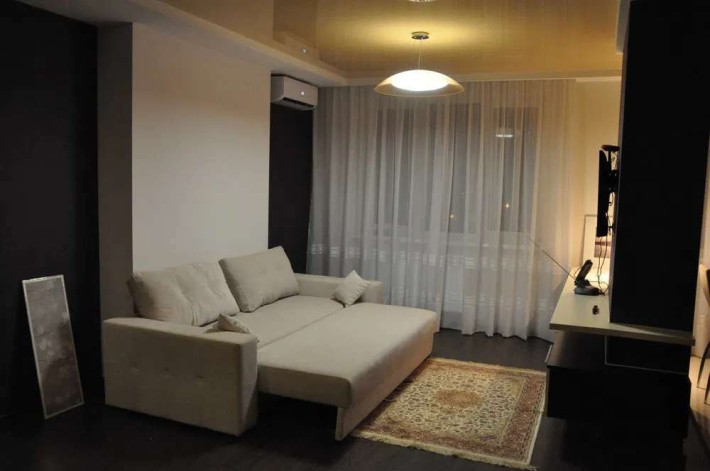 Продаж 2-к квартири вул. Феодосійська 3в - фото 1
