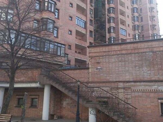 Продаж 3к квартири  вул. Коновальця Євгена 36  Печерськ Киев