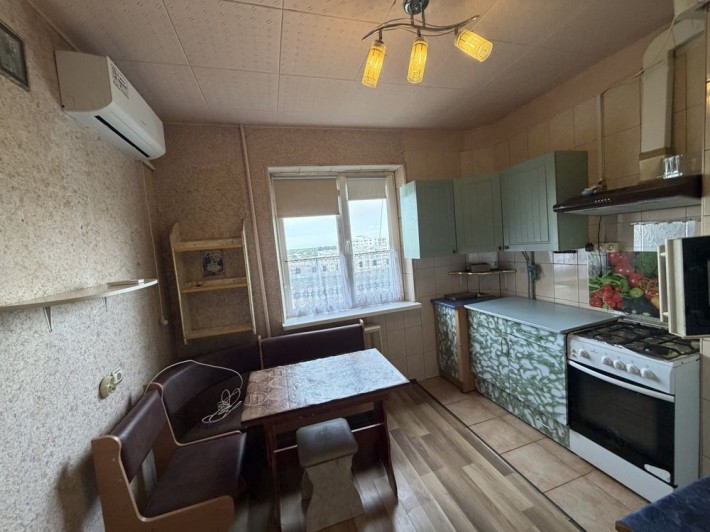 Продам 1 к кв Центр міста вул. Бежівка 5, 9/9, 35м2 - фото 1