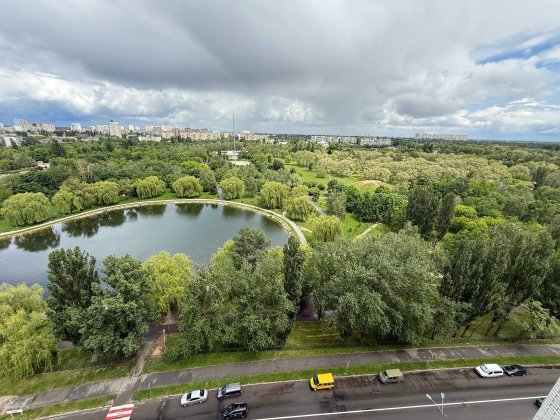 продам 2-х кімн.,квартиру     Грушевського 7 Бровары