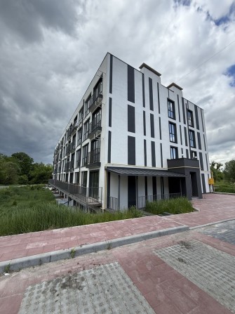 Продається квартира з балконом, поряд бучанський парк. Можна під державні програми. Розвинута інфрас - фото 1