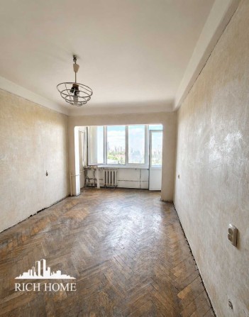 вул. Чистякіська. Продаж 2к квартири біля метро під ваше дизайнерське рішення. - фото 1