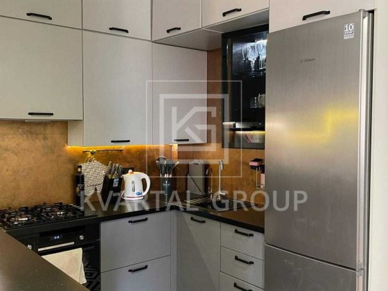 Продам 2к квартиру 60м2 з великою кухнею-вітальнею 20м2!Сучасний Ремонт!Газ,5й поверх! Буча