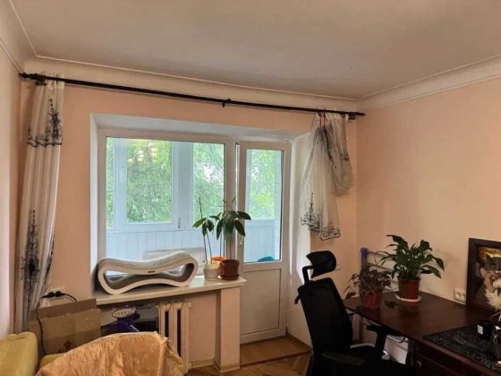 Продаж 2к квартири Печерський " Липки" Мар'яненка 9 м. Кловська Київ