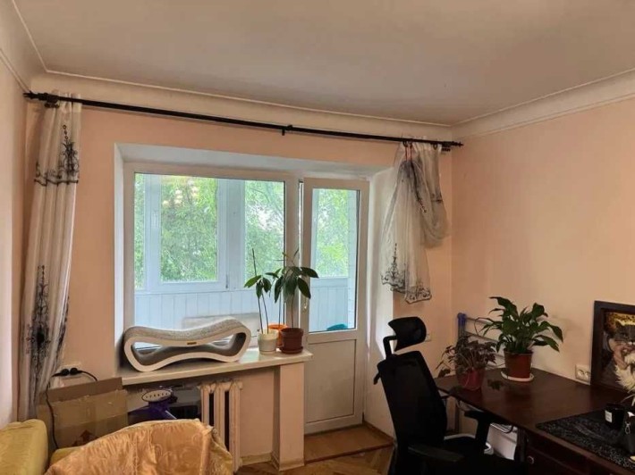 Продаж 2к квартири Печерський " Липки" Мар'яненка 9 м. Кловська - фото 1