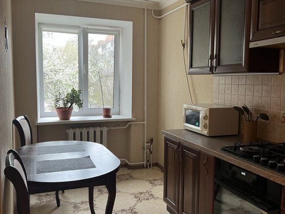 Продам трикімнатну, вул. Водопійна. Сертифікати. Ваучери. Державні програми Біла Церква
