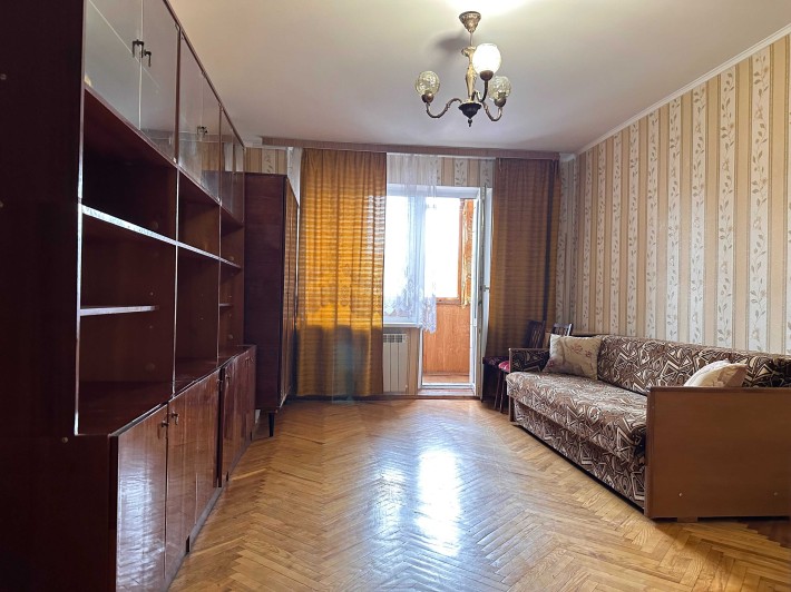 Продається світла та простора 1-кімнатна квартира за адресою: Бульвар Леоніда Бикова, 5 . - фото 1