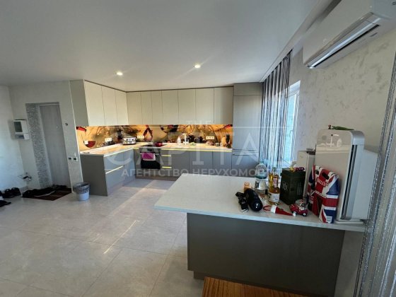 Продаж квартири в центрі Броварів, новий ремонт, автономність, продаж по є-відновленню, державні про Бровары