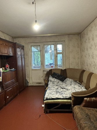 Терміново продам 2-кімнатну квартиру по вул. Симона Петлюри - фото 1