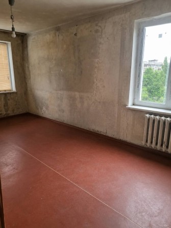 Продам 3- кім   під ремонт  Пріорка Оболонський - фото 1
