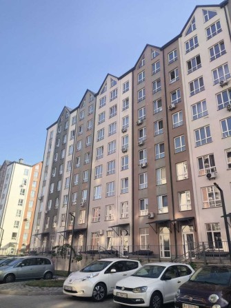 Продам 1-кімнатну квартиру м.Бровари 33кв.м ЖК Скандія від власника. Частковий ремонт - фото 1