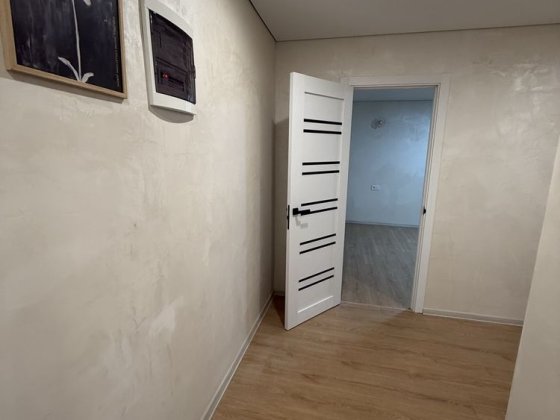 Власник ПРОДАМ велику квартиру в Центрі Бучі біля лікарні 44м З РЕМОНТОМ є балкон Буча
