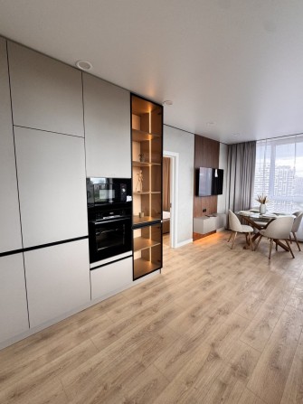 Продам 1к кв 44м. 18пов  Варшавський 3 Власник Генератор - фото 1