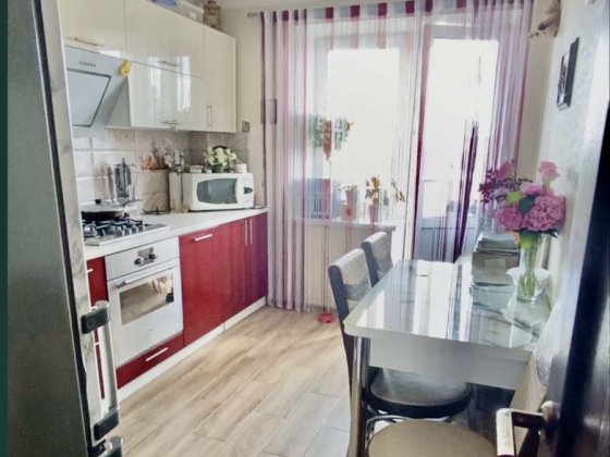 Продаж 3-кв  76 кв.м ЦЕНТР вул.Нова,31 Закрита територія Комплексу ,УКРИТТЯ м. Бориспіль