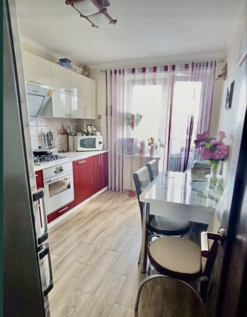 Продаж 3-кв  76 кв.м ЦЕНТР вул.Нова,31 Закрита територія Комплексу ,УКРИТТЯ м. Бориспіль - фото 1