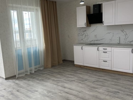 Продам 1к квартиру 37м2, Металургів 35