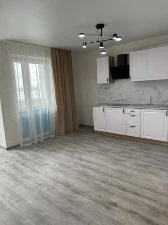 Продам 1к квартиру 37м2, Металургів 35 - фото 1