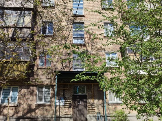 за ГРН продаж 2 кімнатної квартири  вул. Соборна 4 м.Бориспіль, під ремонт. Борисполь