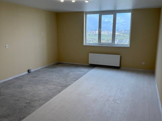 Продаж 3 кімнатної квартири. Максимовича.Розстрочка