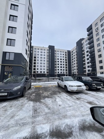 Двокімнатна в зданому будинку індивідуальне опалення поруч школа - фото 1