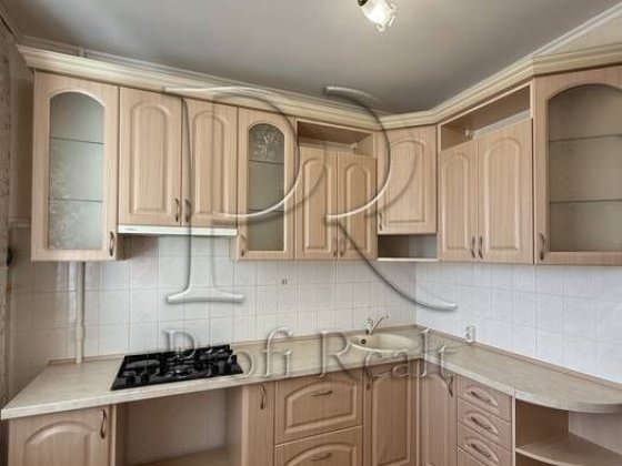 Продаж 2  кімн. квартири за адресою/ Симона Петлюри/Черняховського/Тер