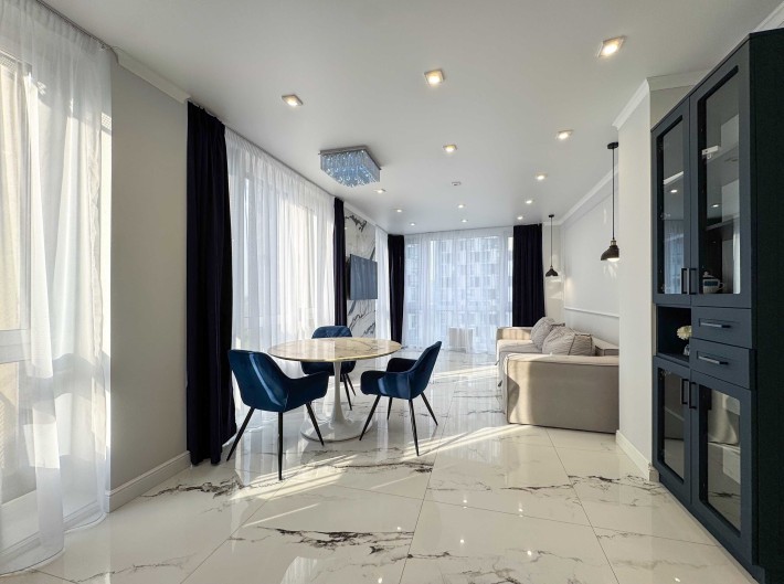 ЖК Славутич, Зарічна вул., 2K S-80 м². Ліфт у паркінг - фото 1