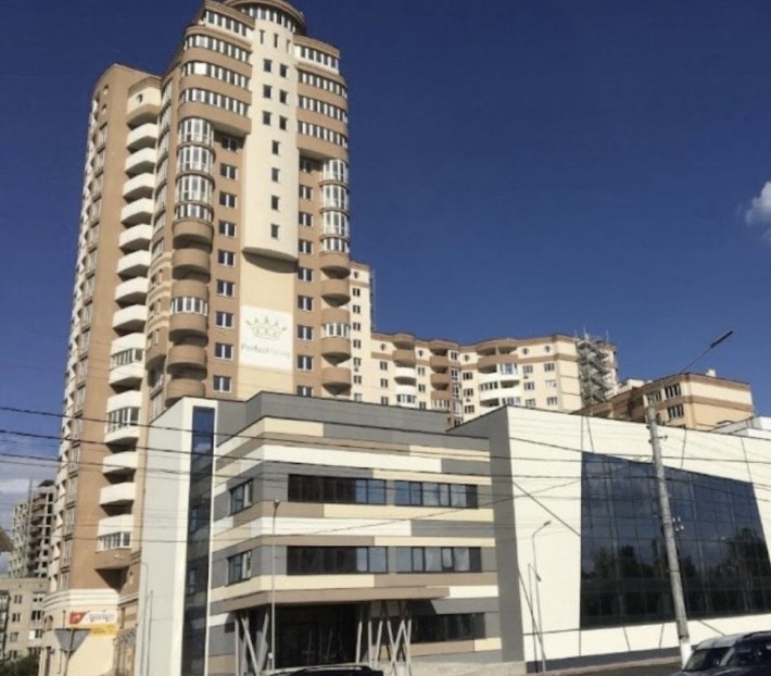 Затишна 1-к квартира в самому центрі Борисполя (вул. Київський Шлях, 95) - фото 1