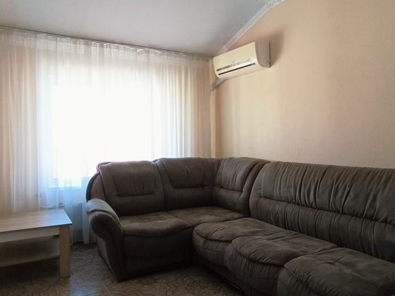 Продам 2к квартира в Броварах Грушевського 17г Бровари