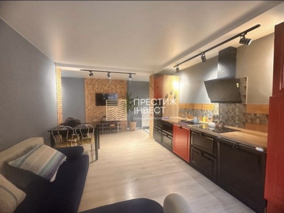Продаж великої 2-кімнатної квартири 80 м² з ремонтом, вул. Головатого 20 Борисполь