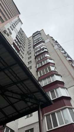 Продаю  3 -кім. квартиру м. Бровари вул.Шевченка 10-а - фото 1