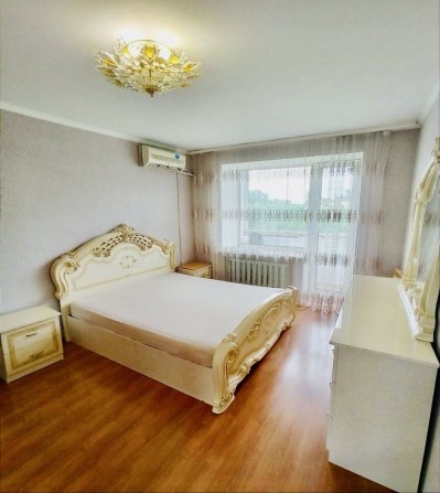 ДЕРЖПРОГРАМИ . Продаж 3-кв м. Бориспіль Центр міста 73 кв.м з МЕБЛЯМИ та ТЕХНІКОЮ - фото 1