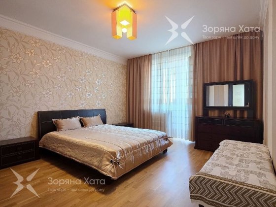 Продаж трикімнатної квартири Бориспільська, 12в Київ
