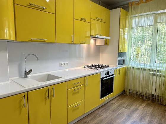 Продаж 3-кімнатної квартири, вул. Ярослава Мудрого