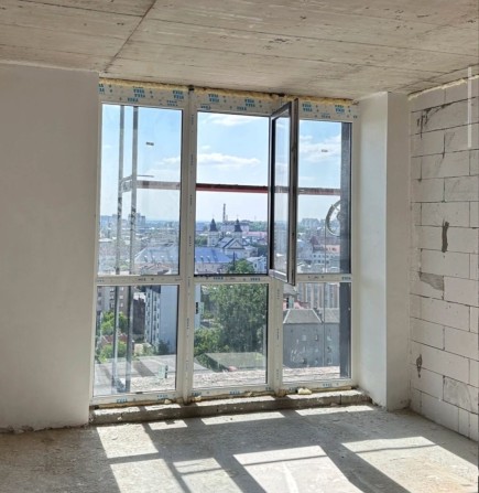 Ярко-центр 1к кв - фото 1