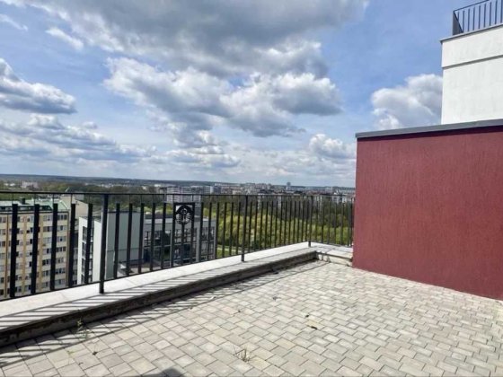 ДВОРІВНЕВА КВАРТИРА З ТЕРАСОЮ ТА ВИДОМ НА ГОРИ Ивано-Франковск