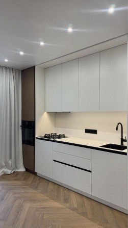 Продаж квартири з новим дизайнерським ремонтом - фото 1