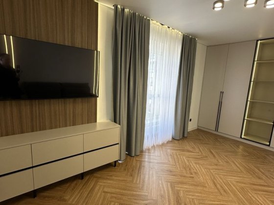 Продам видову  двокімнатну квартиру поблизу міського озера ЖК Сонячний Івано-Франківськ