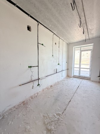 Велика 2к з частковим ремонтом! Газ! Балкон! Єоселя, сертифікат! - фото 1