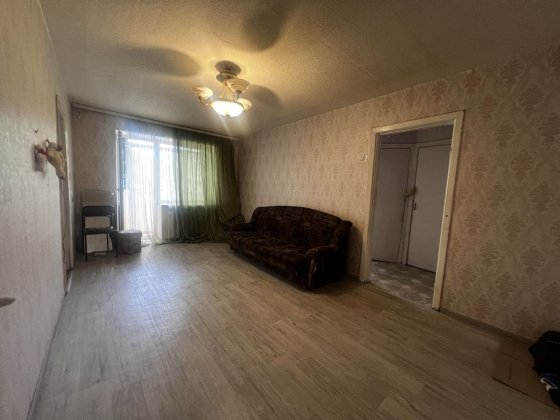 Продам 3 х кімн квартиру   ( СЕРТИФІКАТ ) , ЦЕНТР,вул. Небесної Сотні ( 2 поверх) Кременчук