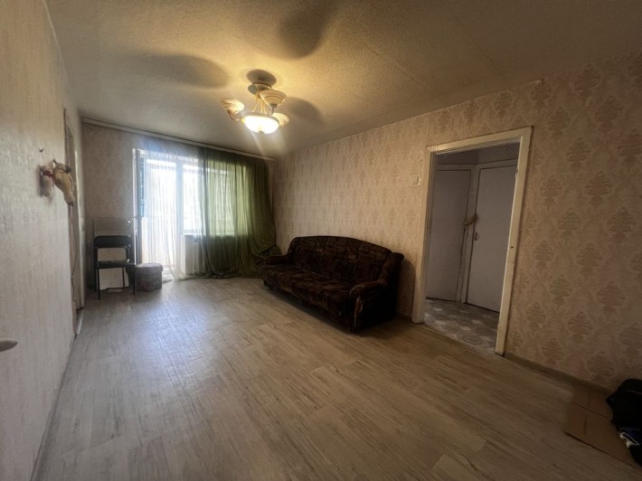 Продам 3 х кімн квартиру   ( СЕРТИФІКАТ ) , ЦЕНТР,вул. Небесної Сотні ( 2 поверх) - фото 1