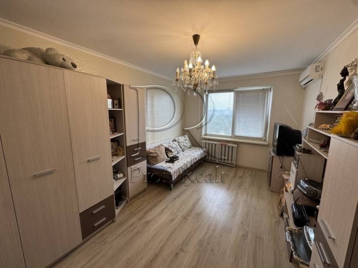 Продаж 2 кім. квартири на Оболоні , метро Почайна, Оболонь, парк Натал - фото 1