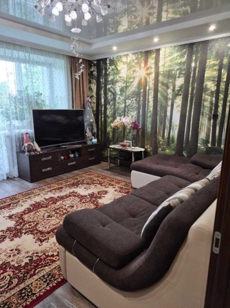 Продам 3 кімн. квартиру з КАПІТАЛЬНИМ РЕМОНТОМ. 2/9 цегл. 65000 - фото 1