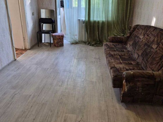 Продам 3 кімн. квартиру в ЦЕНТРІ . 2/5 цегл. Житловий стан. 43000 Кременчуг