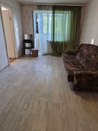 Продам 3 кімн. квартиру в ЦЕНТРІ . 2/5 цегл. Житловий стан. 43000 - фото 1