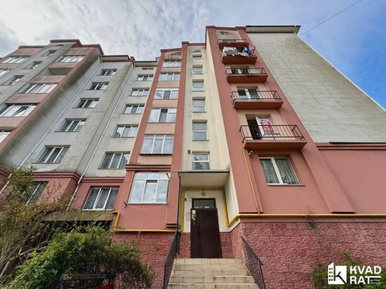 Продаж двох кімнатноі квартири в Івано Франківську 10 хв від центру Івано-Франківськ
