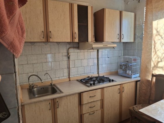Продам 3-кімнатну квартиру на пл.Артема Кривий Ріг
