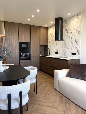 Трикімнатна квартира AMBER apartment у ЖК Центральний 2 з ремонтом - фото 1