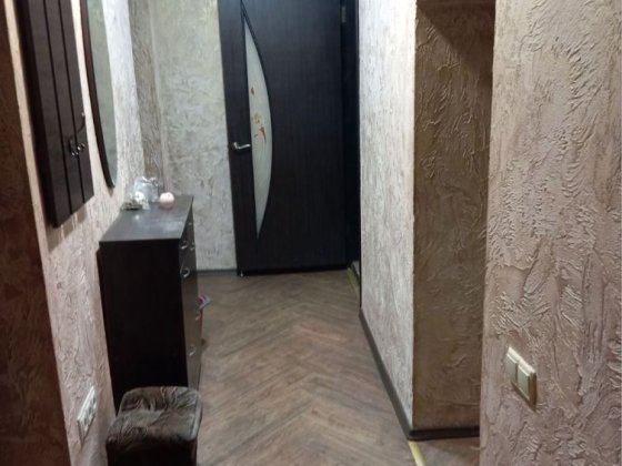 Продаю 5/6 двухкомнатной квартиры на 20 квартале,ул.Ватутина! Кривий Ріг