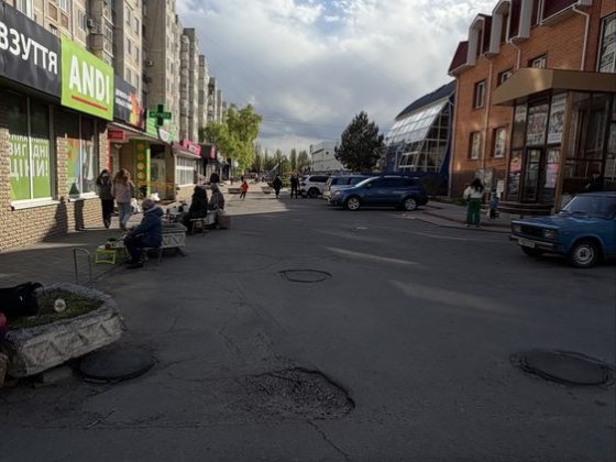 Однокімнатна на набережній Л-та Дніпрова Кременчуг