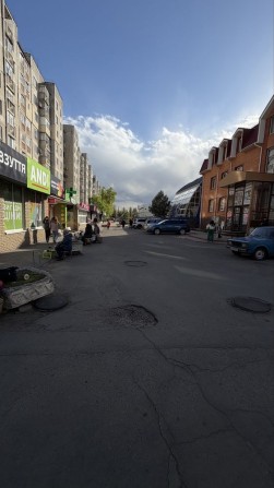 Однокімнатна на набережній Л-та Дніпрова - фото 1
